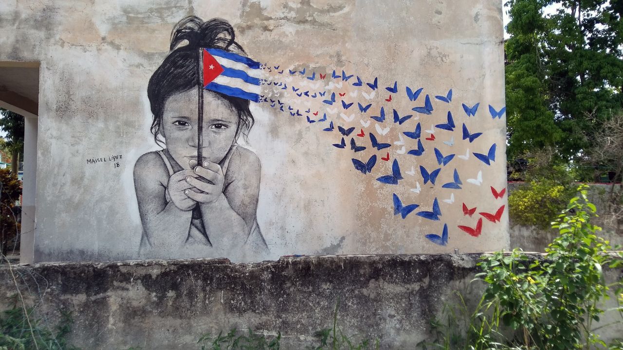 Cuba em Fragmentos Entre a Revolução, o Silêncio e o Colapso